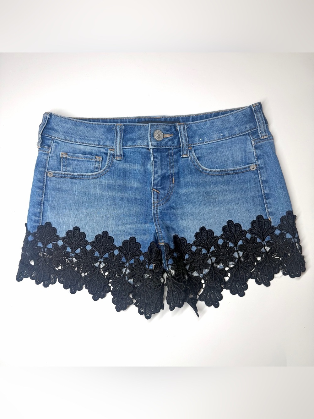 Express Women’s  low-rise denim shorts Size- 0